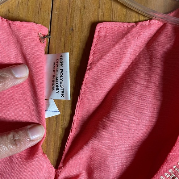 Women’s shalwar kameez. Never worn. Coral colored with digital print . - Picture 8 of 12